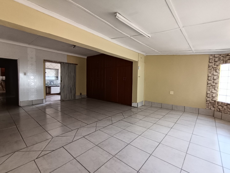 5 Bedroom Property for Sale in Hospitaalpark Free State